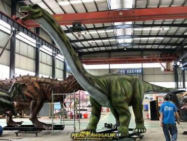 big size dinosaur models