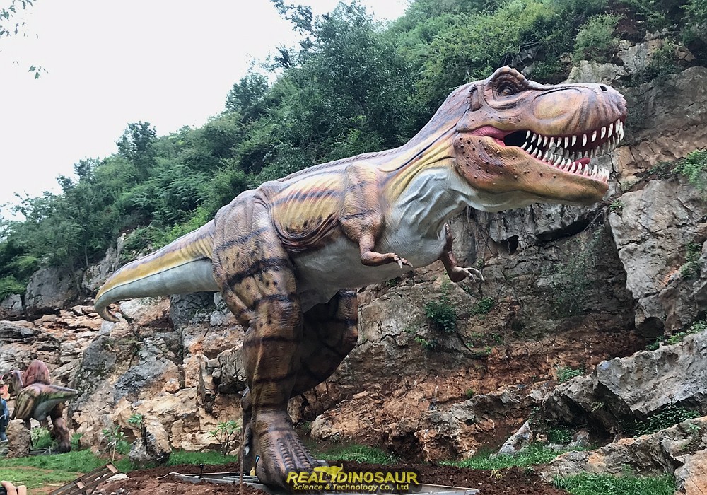Animatronic Dinosaur Exhibit in Scenic Areas
