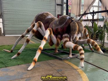 Realistic Animatronic Insects