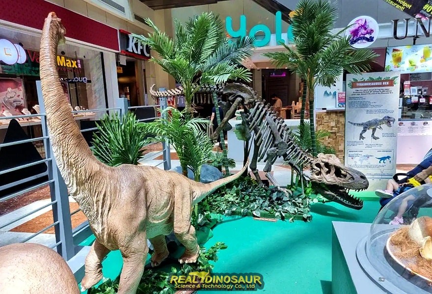 Animatronic Dinosaurs in mall
