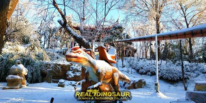 maintaining animatronic dinosaurs